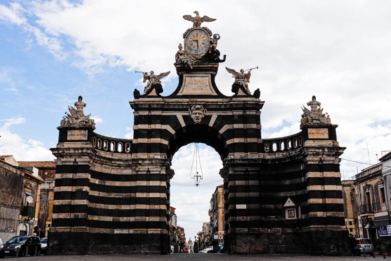 Le Capocce Del 900 Appartament * Catania